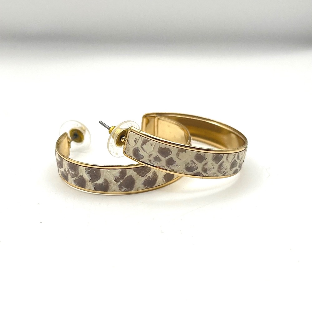 Gold Tone Snakeskin Pattern Inlay C-Shaped Hoop Earrings Brown Tan 1.5 Inch